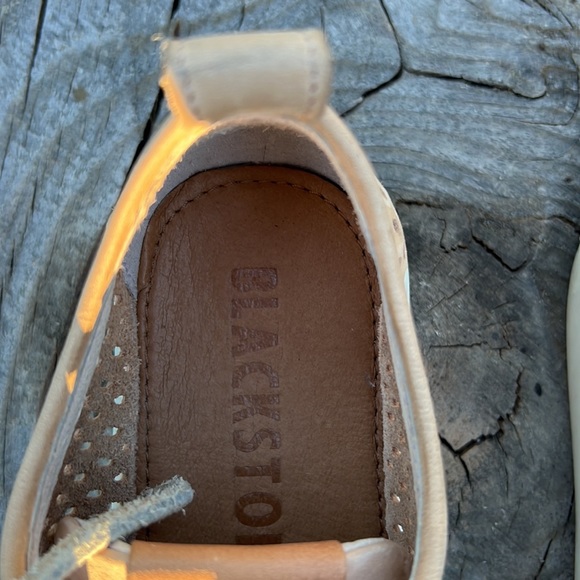 Blackstone lace up leather sneakers woman sz 38.  Cut outs, with platform soles. - Picture 6 of 8
